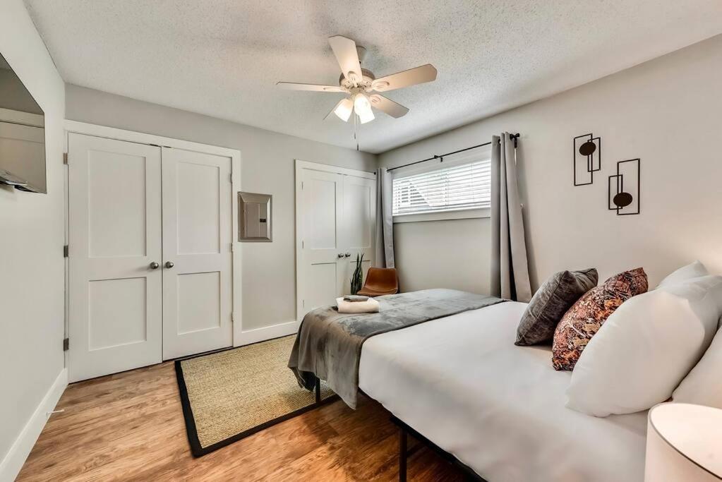Apartamento Hello Gorgeous Flat Near Downtown! Dallas Exterior foto