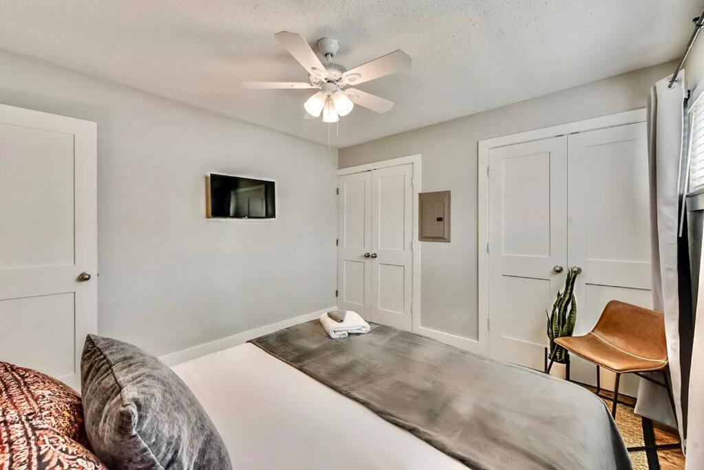 Apartamento Hello Gorgeous Flat Near Downtown! Dallas Exterior foto